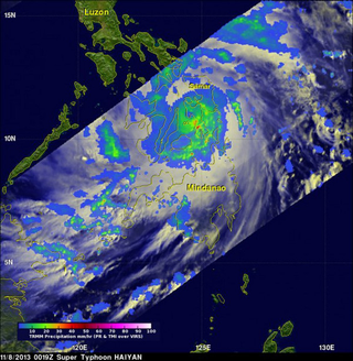 Illustration for article titled Skeptical climate blog shamefully downplays Super Typhoon Haiyan